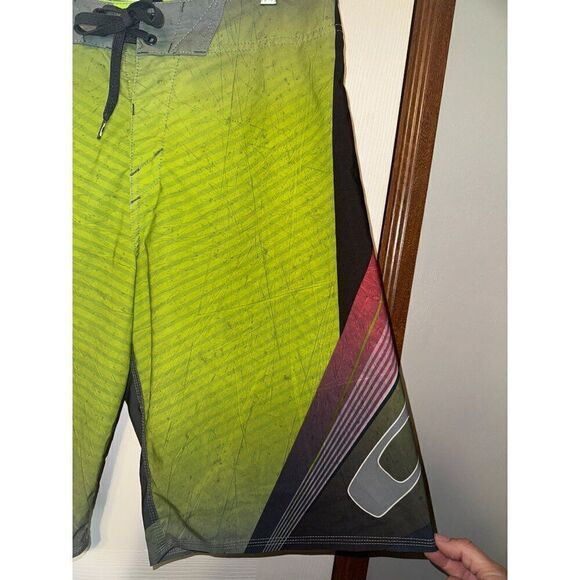 Oakley Men's Gnarley Wave 22" Boardshorts Size 33 - Picture 6 of 14